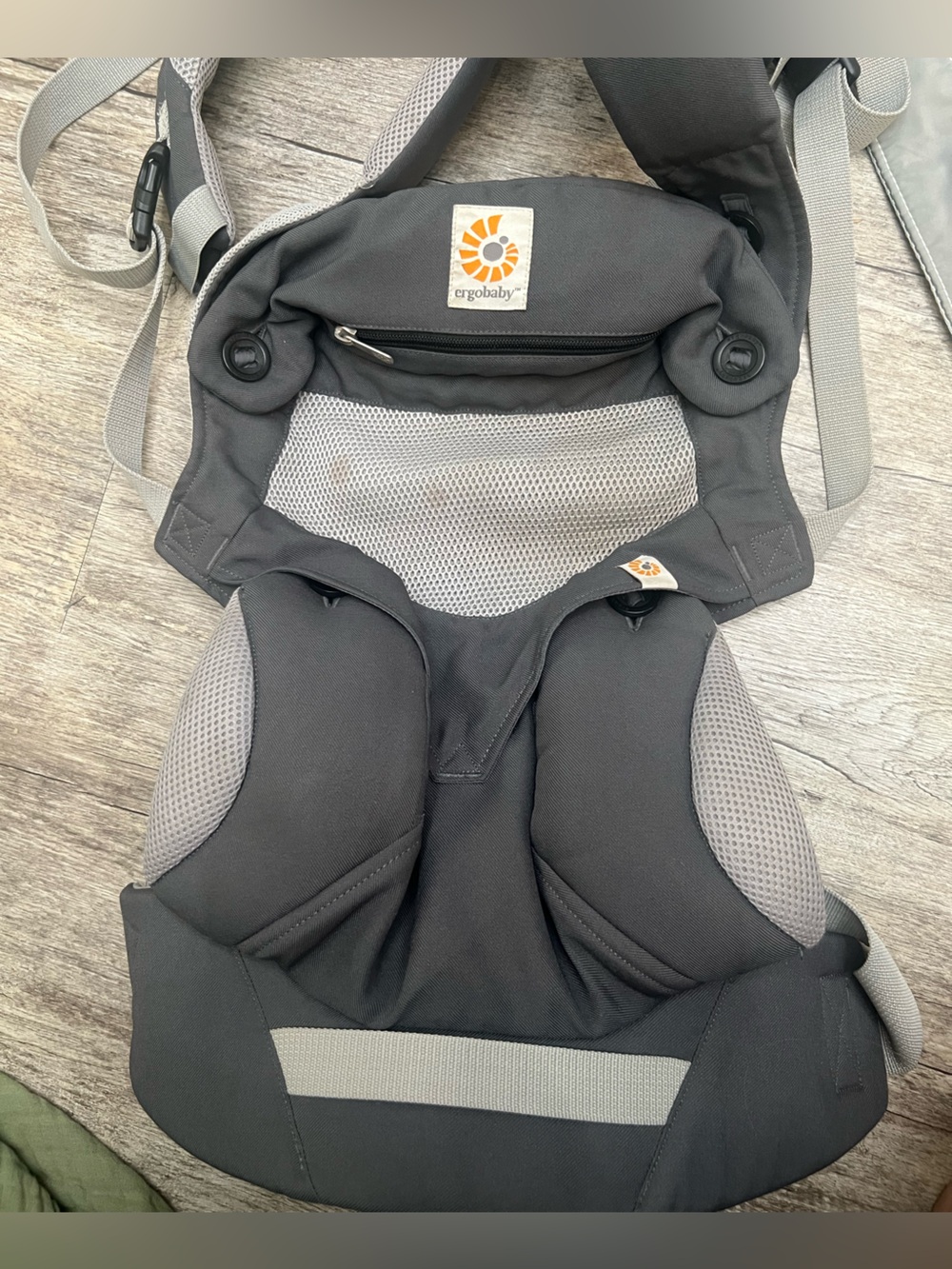 Ergobaby Black and Gray